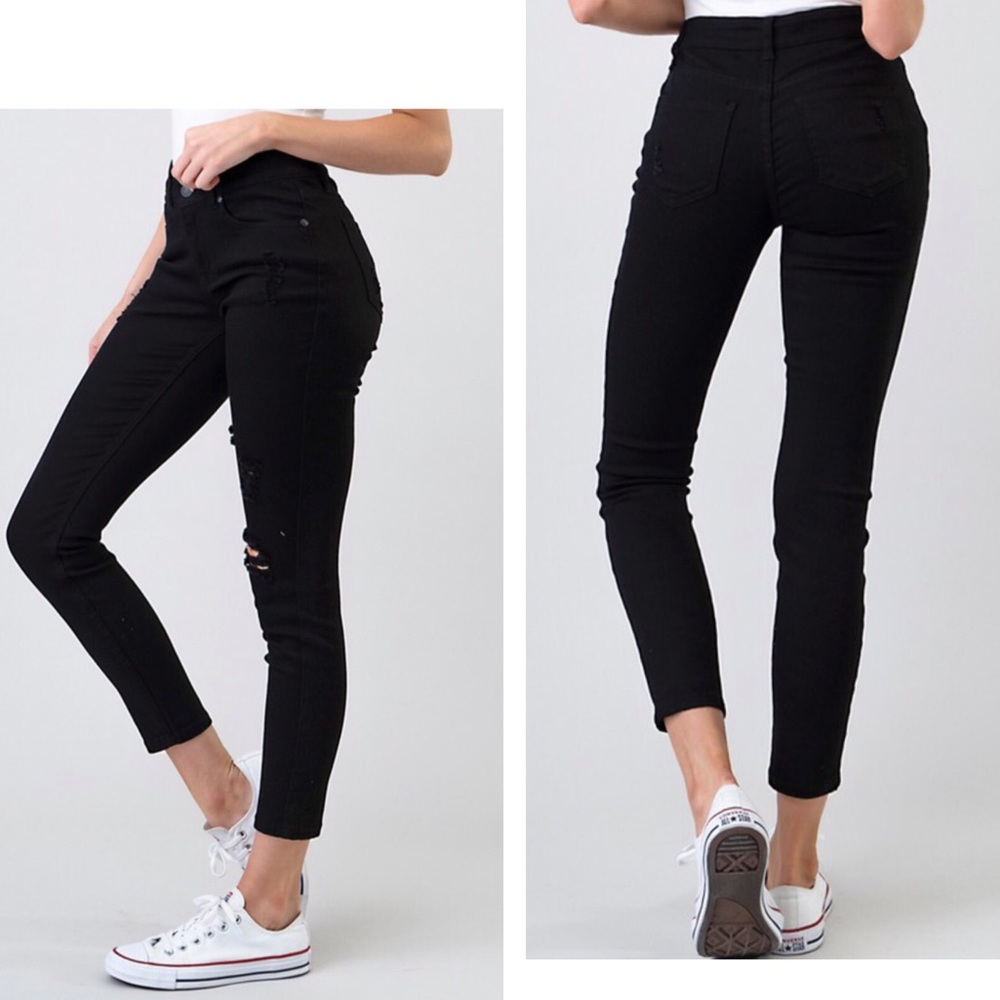 Black Perfect Fit Mid Rise Skinny Jeans🌟 - Picture 3 of 4
